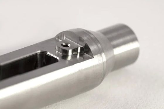Προσαρμοσμένα με υψηλή ακρίβεια CNC Machining Milling Turning Parts με Power Coated Finish