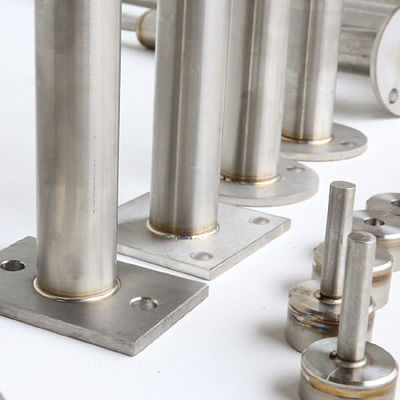 0.4-3mm πάχος Αλουμίνιο Custom Powder Coated Steel Fence Post Base Brackets